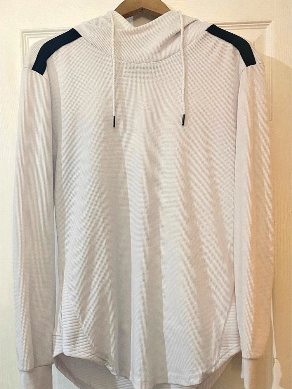 Textured Hoodie in White Like New